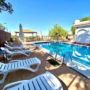 Appartement Estudio Coqueto Con Cocina, Bano Y Piscina De Temporada Compartida, A 8km De Cordoba, En Plena Sierra,by Trassierrarooms, Cordoue